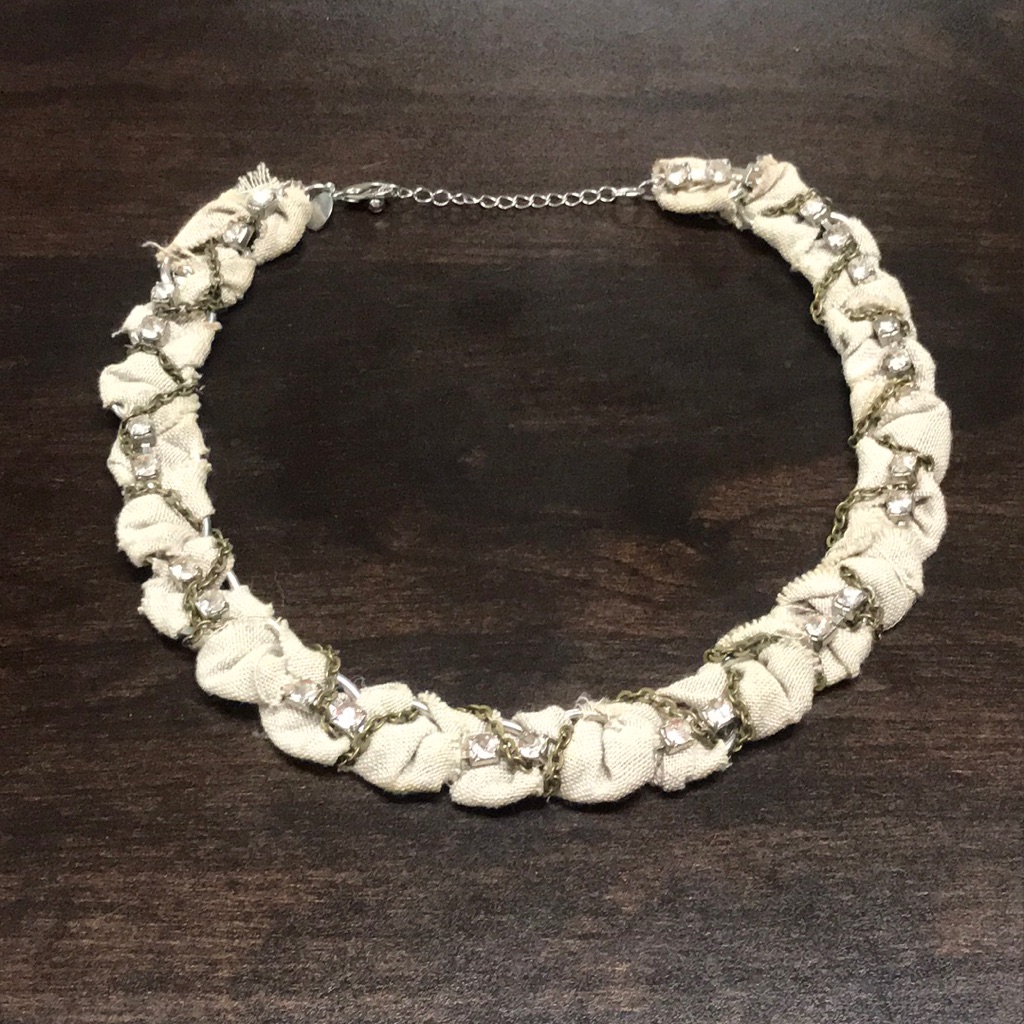 American Eagle Fabric Necklace 10$